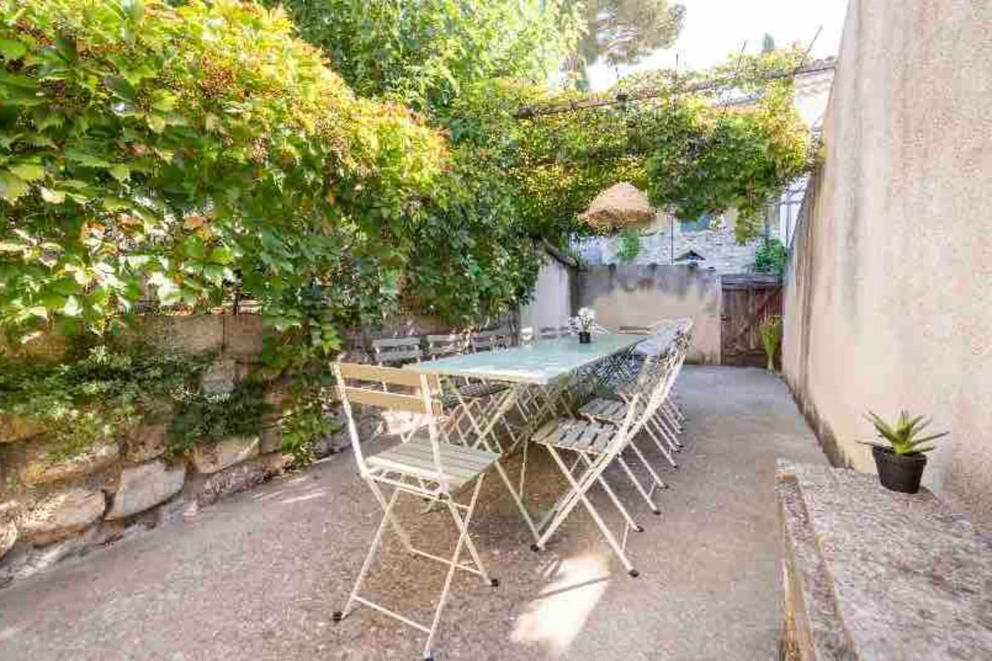 Maison Cosy Lodge 15 P Clim Wifi Cour Garage Montfrin Esterno foto