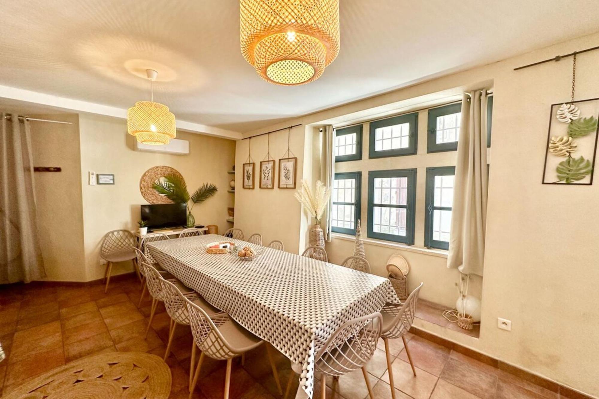 Maison Cosy Lodge 15 P Clim Wifi Cour Garage Montfrin Esterno foto