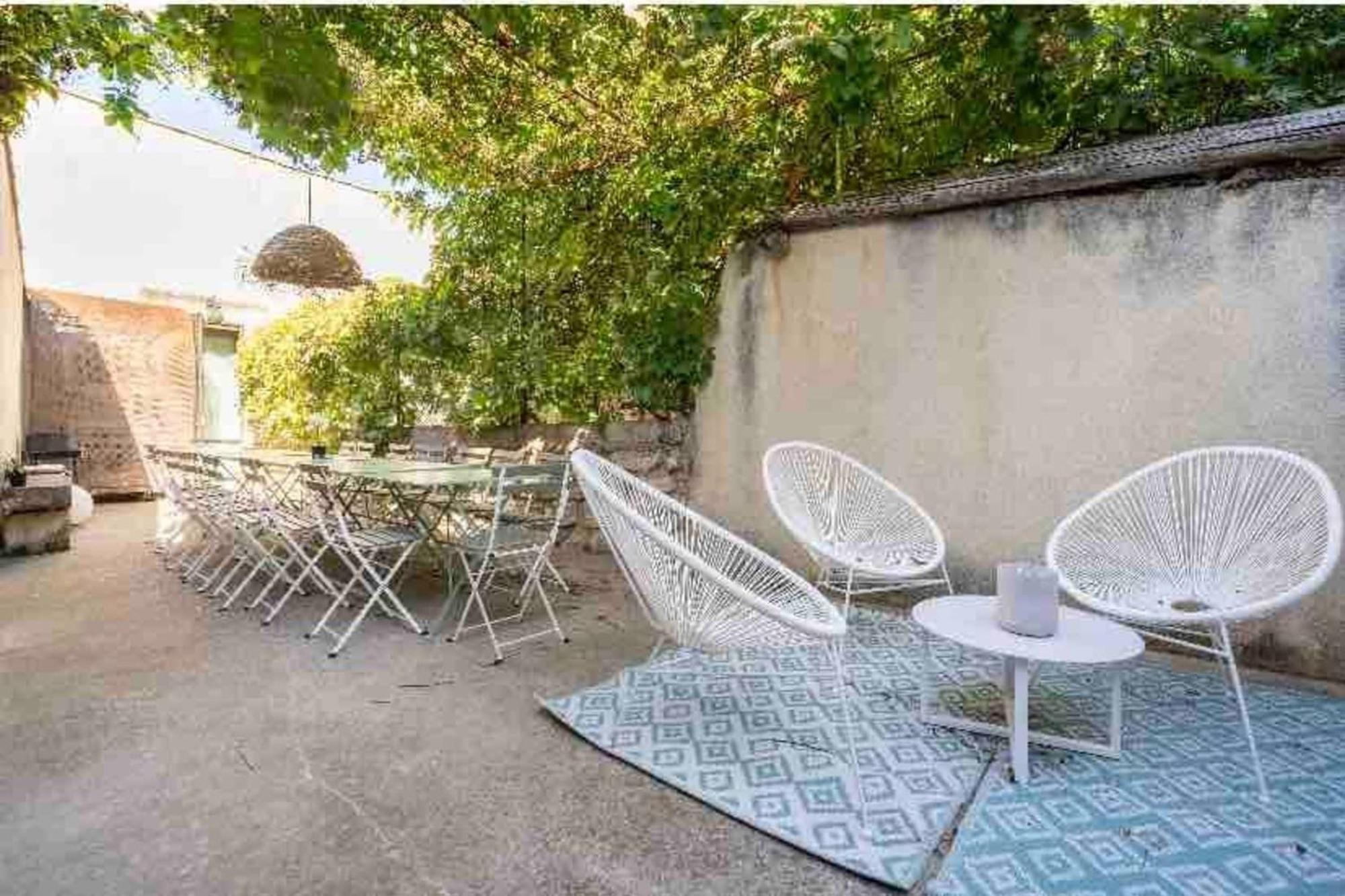 Maison Cosy Lodge 15 P Clim Wifi Cour Garage Montfrin Esterno foto